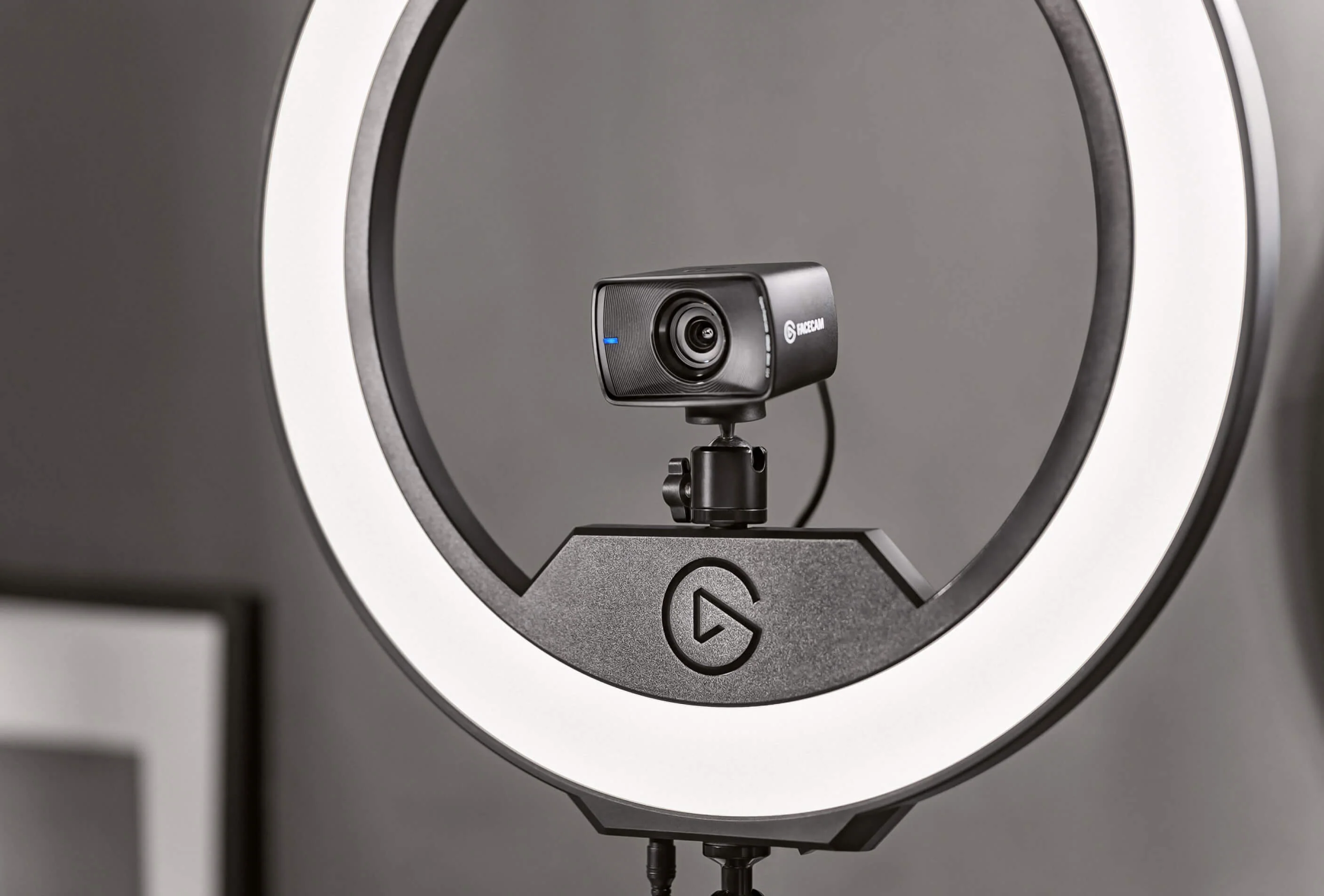 Elgato Ring Light , Illuminate on Command , Designed to flatter the skin, eliminate shadows , 10LAC9901 - Image 2