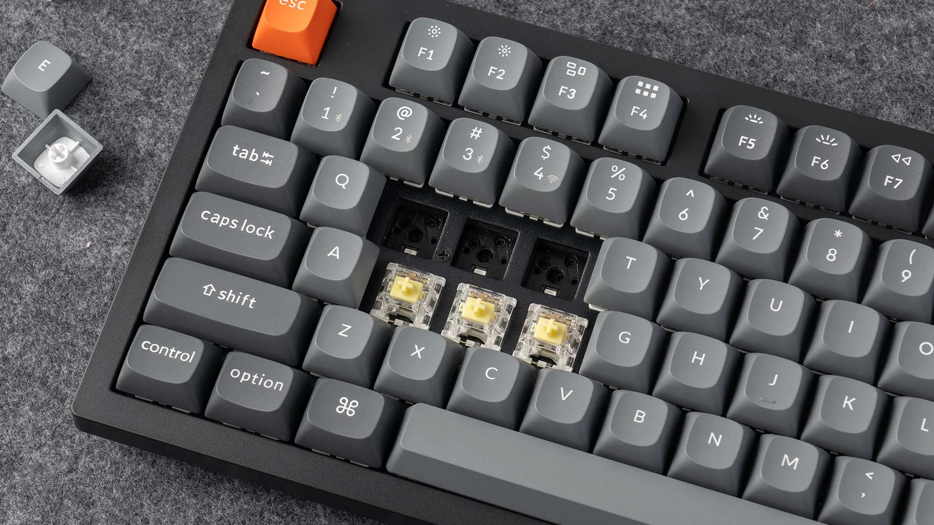 Keyboard Keychron K10 Max  K10M-H1 , QMK/VIA Wireless/Bluetooth Mechanical Keyboard , Red Switch (Hot-Swappable) , 100% , US Layout , Black/Grey/Orange , K10M-H1 - Image 2