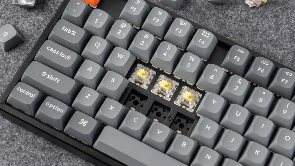 Keyboard Keychron K8 Max  K8M-J4 , QMK/VIA Wireless/Bluetooth Mechanical Keyboard , Yellow Switch (Hot-Swappable) , 80% , US Layout , Black/Grey/Orange , K8M-J4 - Image 4