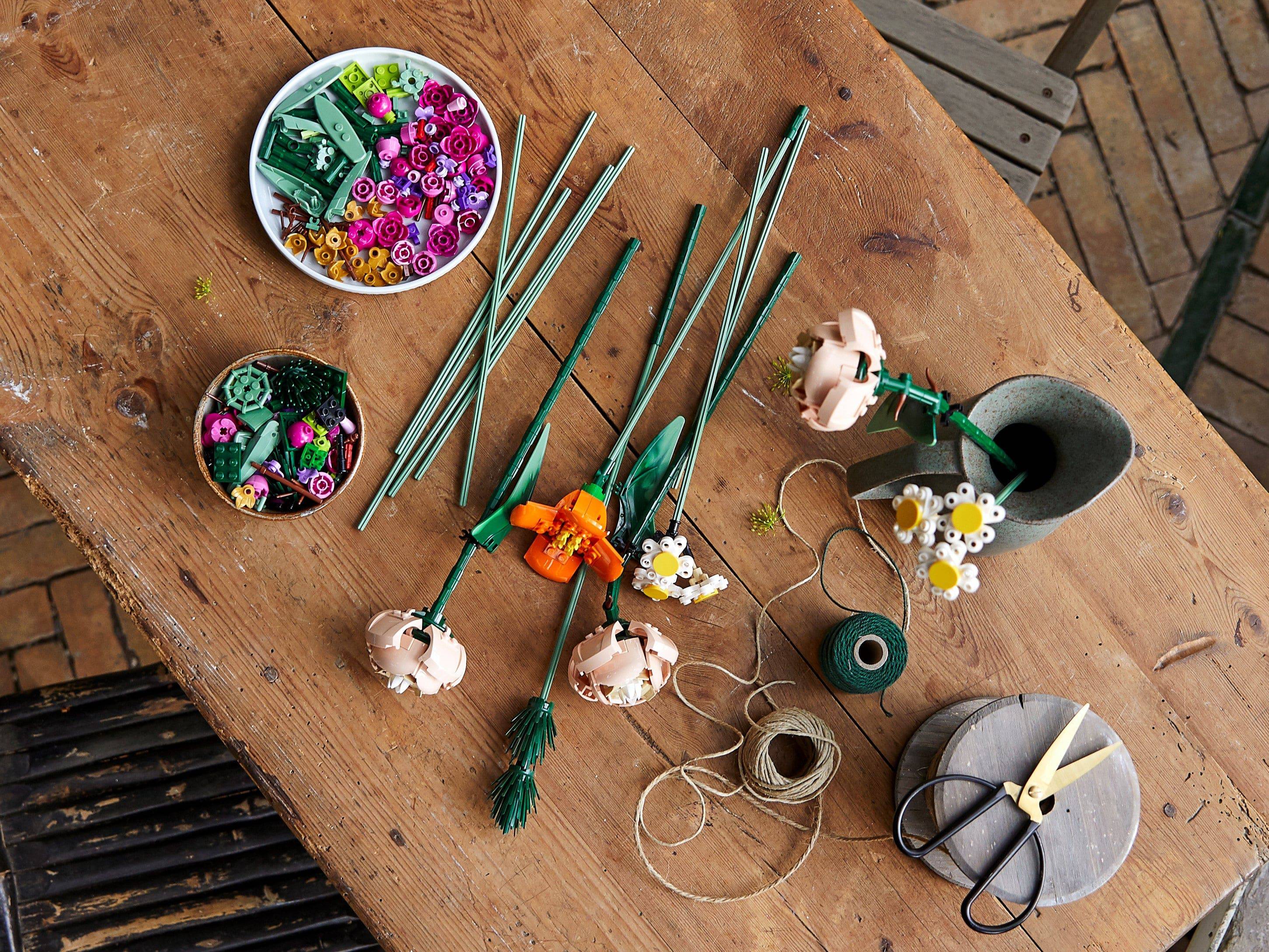 Lego Botanicals Flower Bouquet 10280 - Image 5