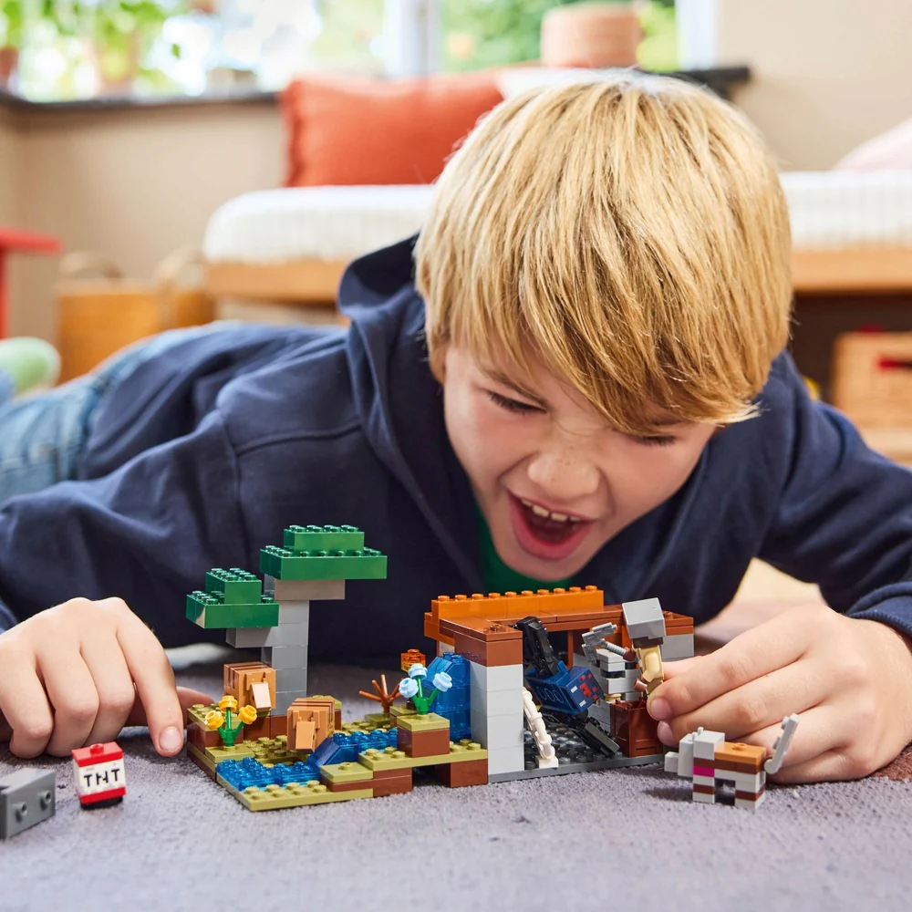 Lego Minecraft The Armadillo Mine Expedition 21269 - Image 4