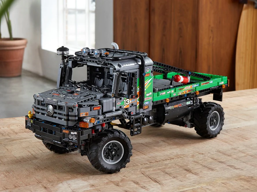 Lego Technic 4x4 Mercedes Benz Zetros Trial Truck - Image 5