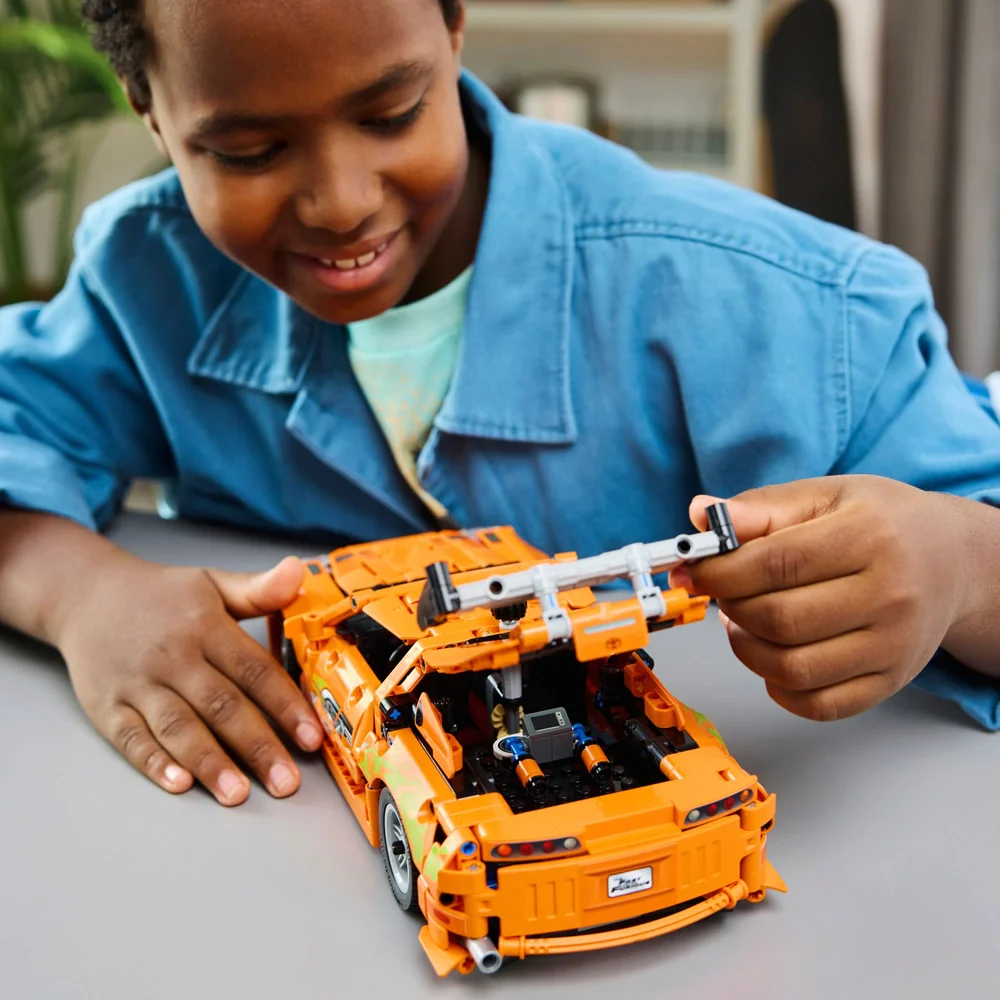 Lego Technic Fast & Furious Toyota Supra MK4 42204 - Image 4