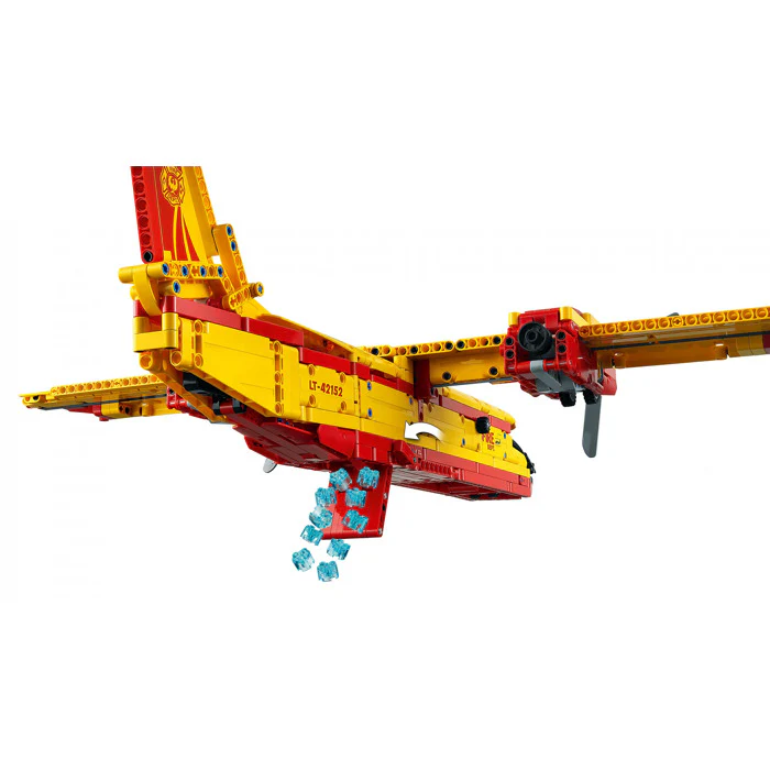 Lego Technic Firefighter Aircraft 42152 - Image 5
