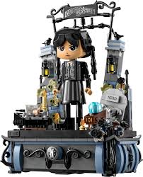 Lego Wednesday Addams Figure76780 - Image 2
