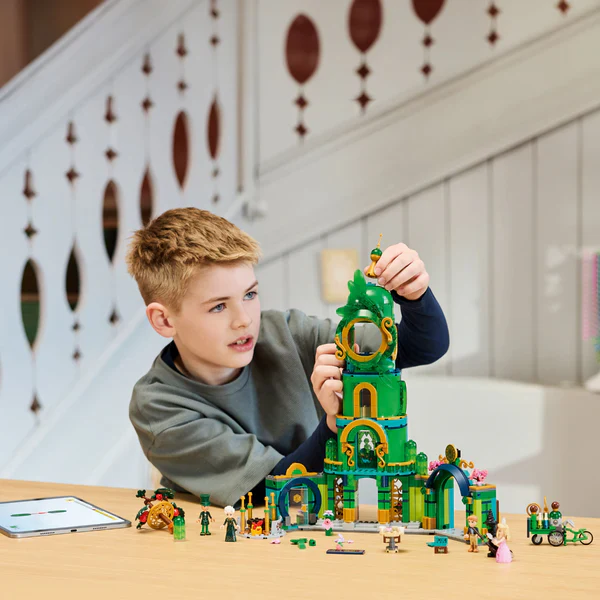 Lego Wicked Welcome to Emerald City 75684 - Image 4